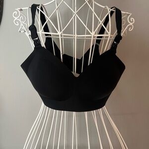 Black MomCozy Maternity/Nursing Seamless Bra with Clip-Down Straps - Medium